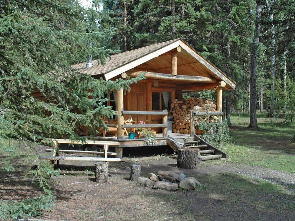 Ten-Ee-Ah Lodge Lac La Hache Exterior photo